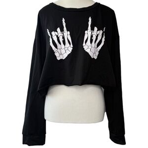 |EUC| SHEIN Cropped Skull Rock Hands Pullover Sweatshirt